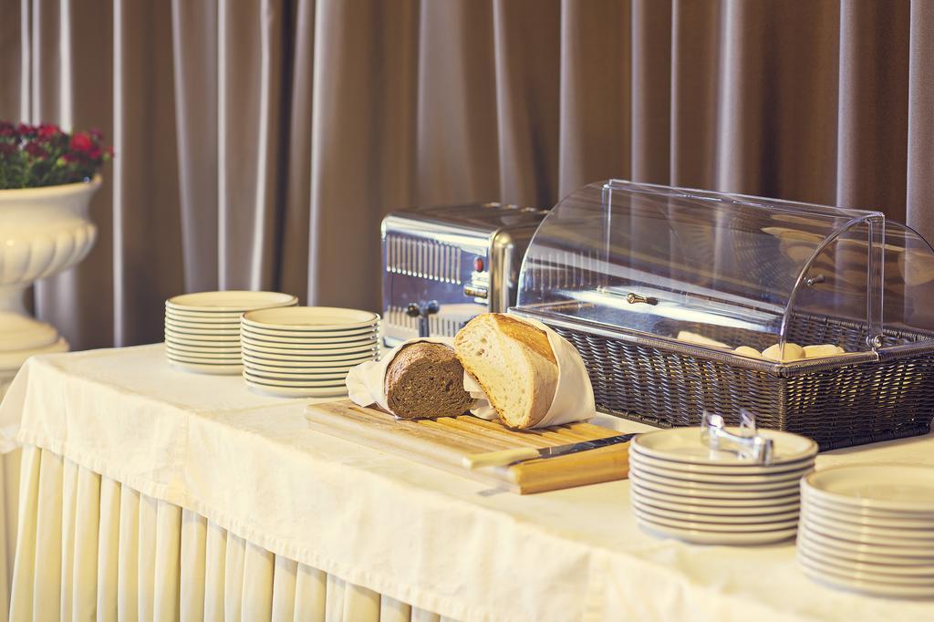 Tre Laghi Hotel Nebbiuno Ngoại thất bức ảnh