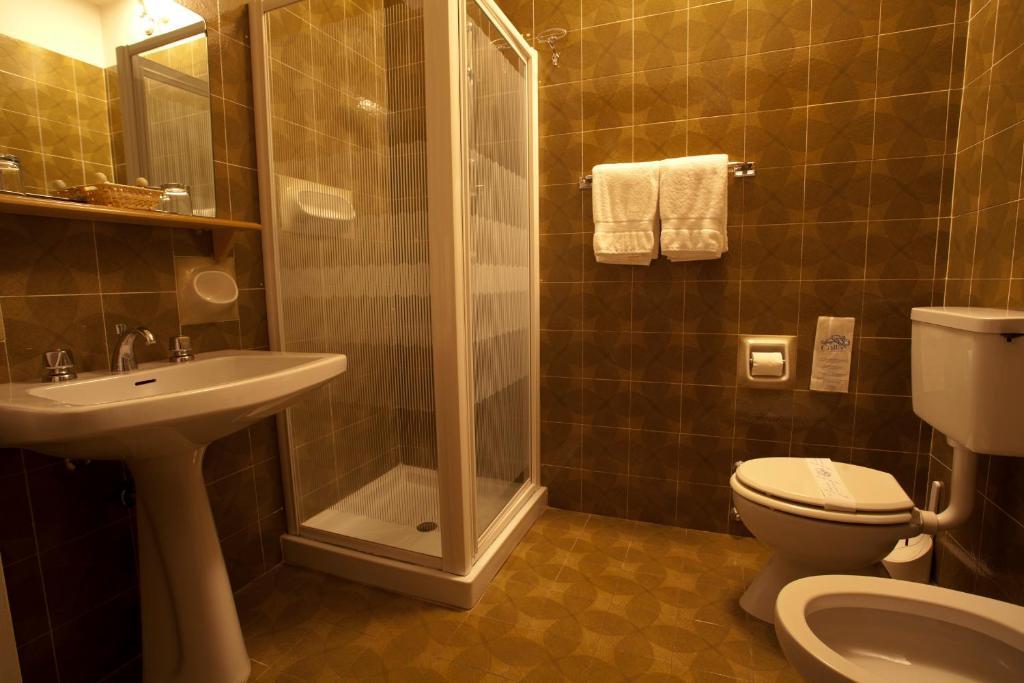 Tre Laghi Hotel Nebbiuno Phòng bức ảnh
