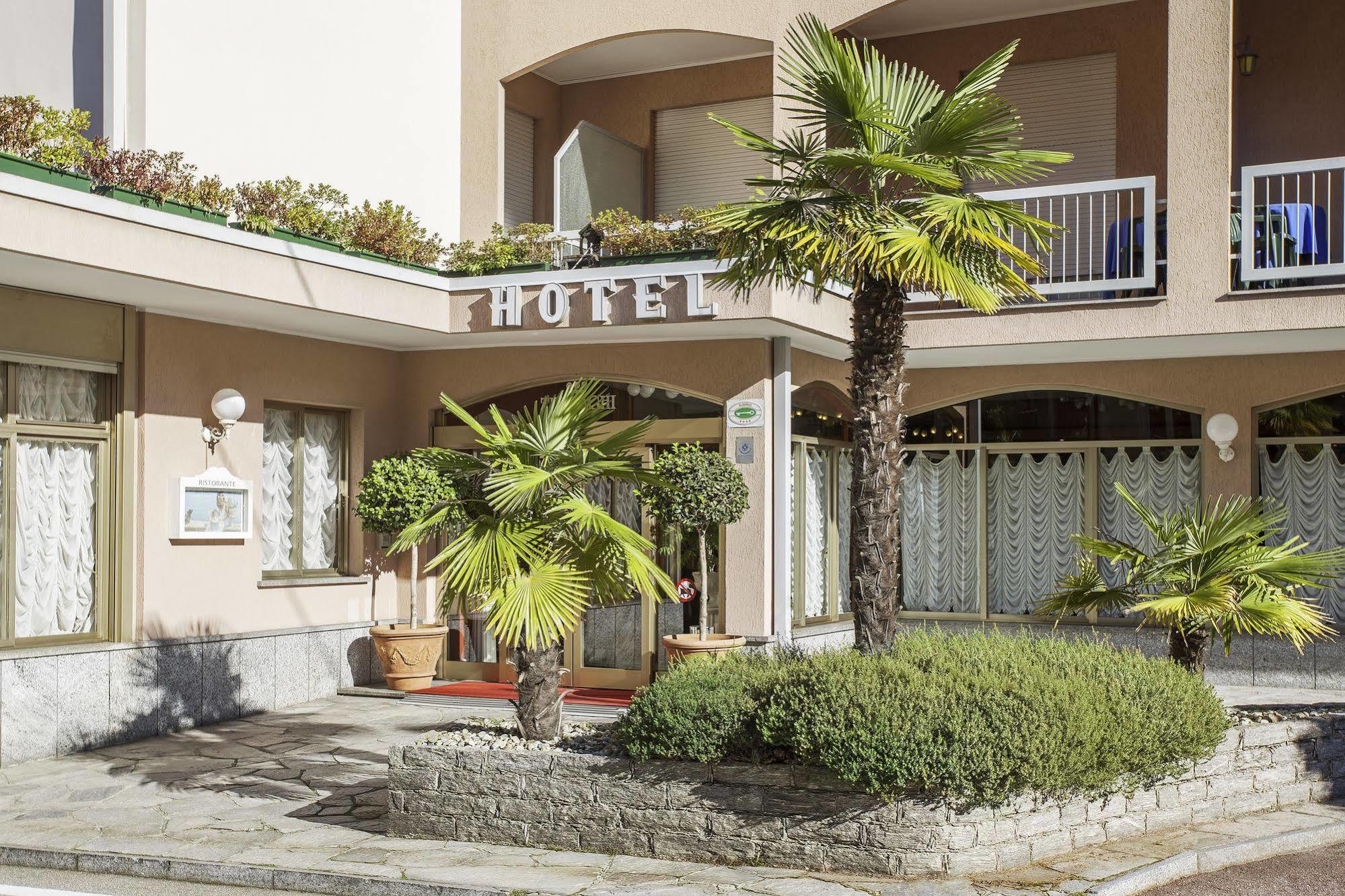 Tre Laghi Hotel Nebbiuno Ngoại thất bức ảnh