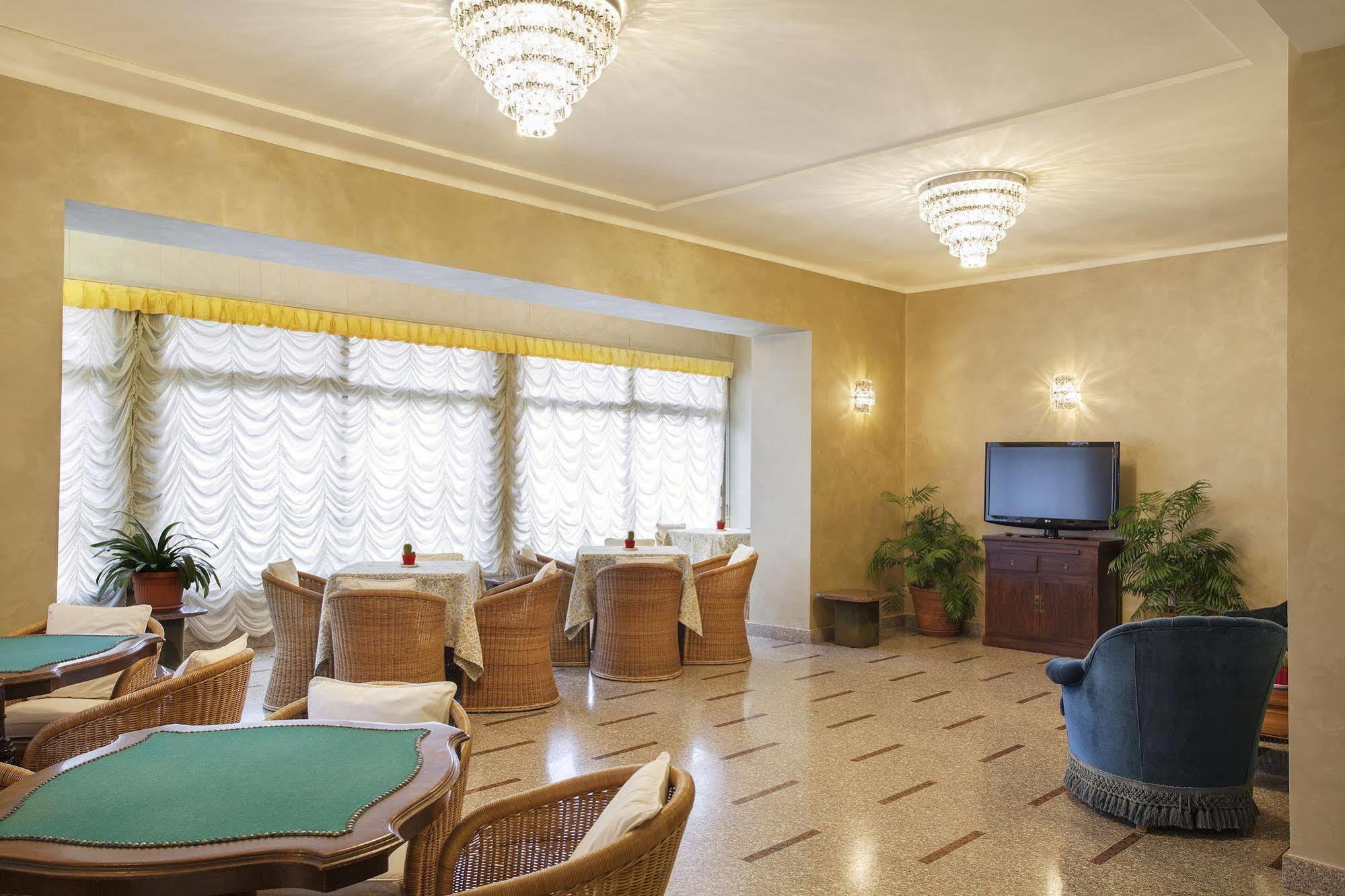 Tre Laghi Hotel Nebbiuno Ngoại thất bức ảnh
