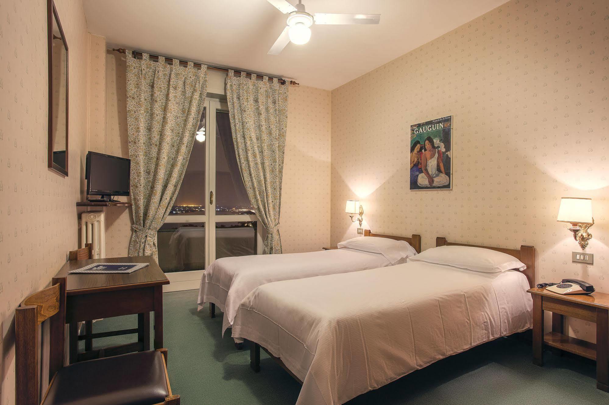 Tre Laghi Hotel Nebbiuno Ngoại thất bức ảnh