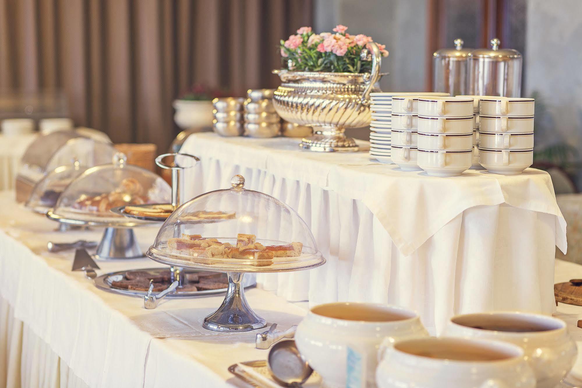 Tre Laghi Hotel Nebbiuno Ngoại thất bức ảnh