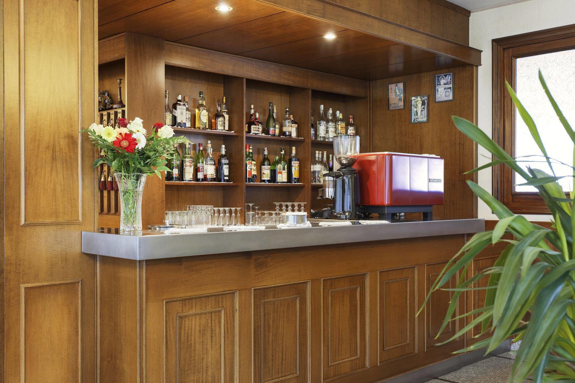 Tre Laghi Hotel Nebbiuno Ngoại thất bức ảnh