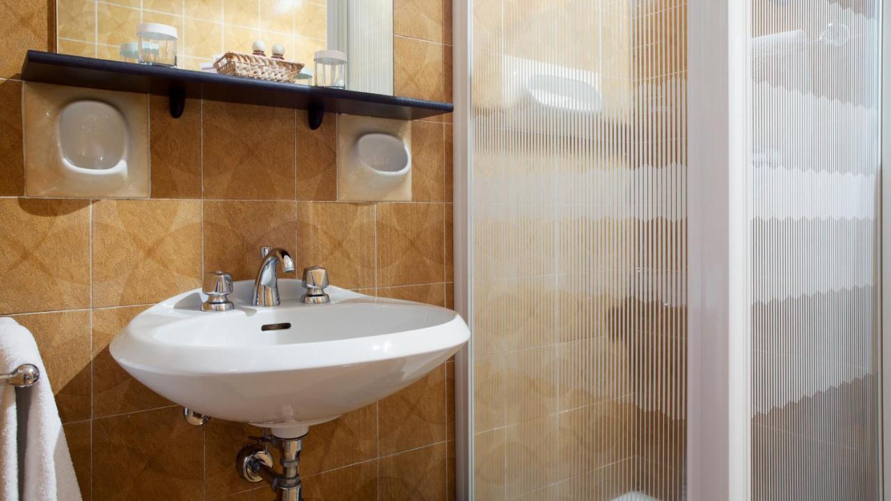 Tre Laghi Hotel Nebbiuno Ngoại thất bức ảnh